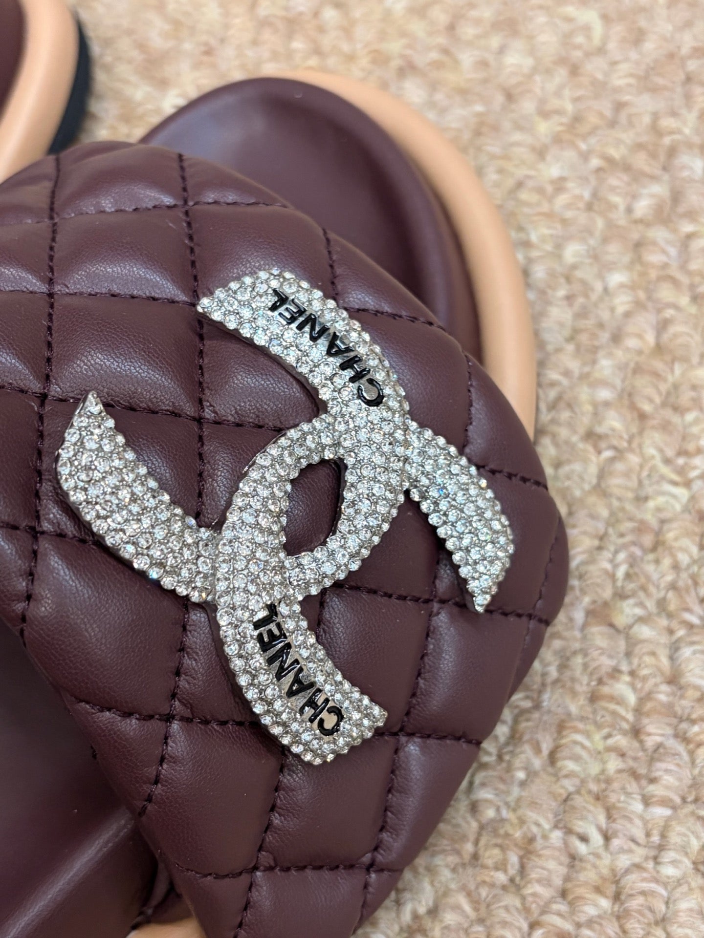 CHANEL 26S SLIDE SANDALS IN BURGUNDY RED QUILTED CALFSKIN SILVER HARDWARE