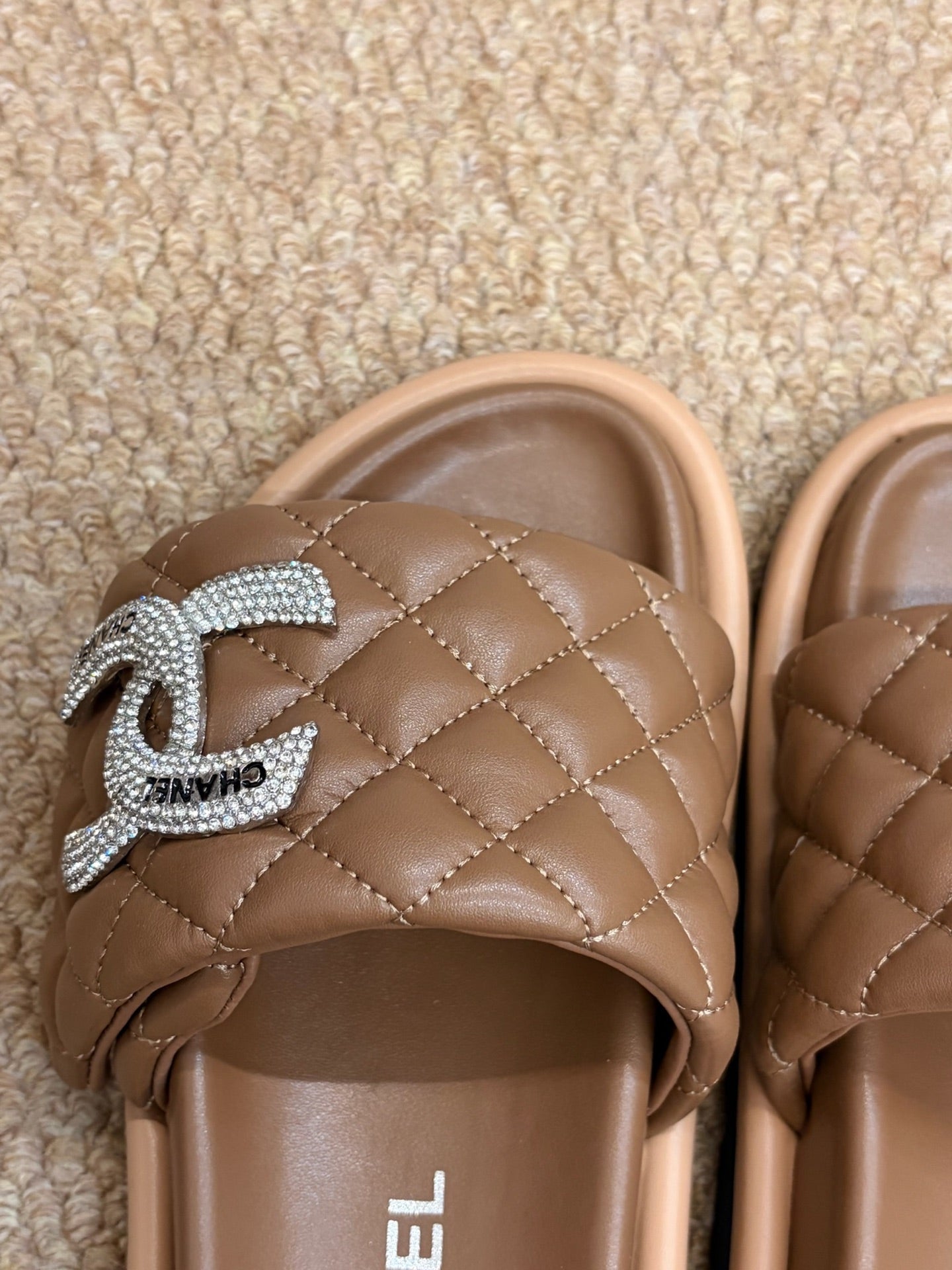 CHANEL 26S SLIDE SANDALS IN BROWN QUILTED CALFSKIN SILVER HARDWARE