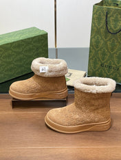 GG SNOW BOOTS IN CIDER BROWN EMBOSSED SUEDE AND BEIGE WOOL LINING