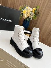 SHORT BOOTS IN WHITE TWEED AND BLACK CALFSKIN