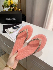 THONG SLIPPERS IN LIGHT PINK COWHIDE