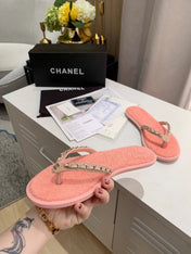 THONG SLIPPERS IN LIGHT PINK COWHIDE