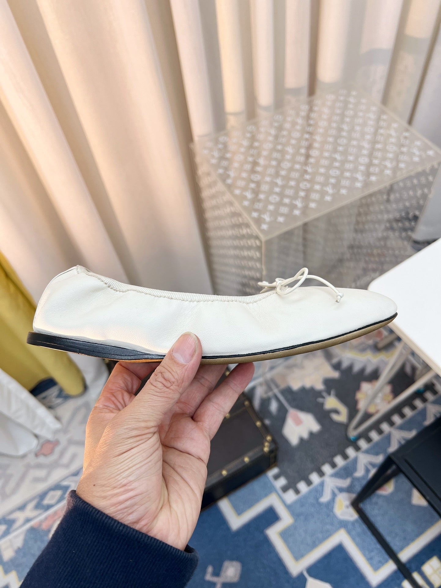THE ROW 26S BALLET FLATS IN IVORY WHITE CALFSKIN ELASTIC TRIM WITH BOW