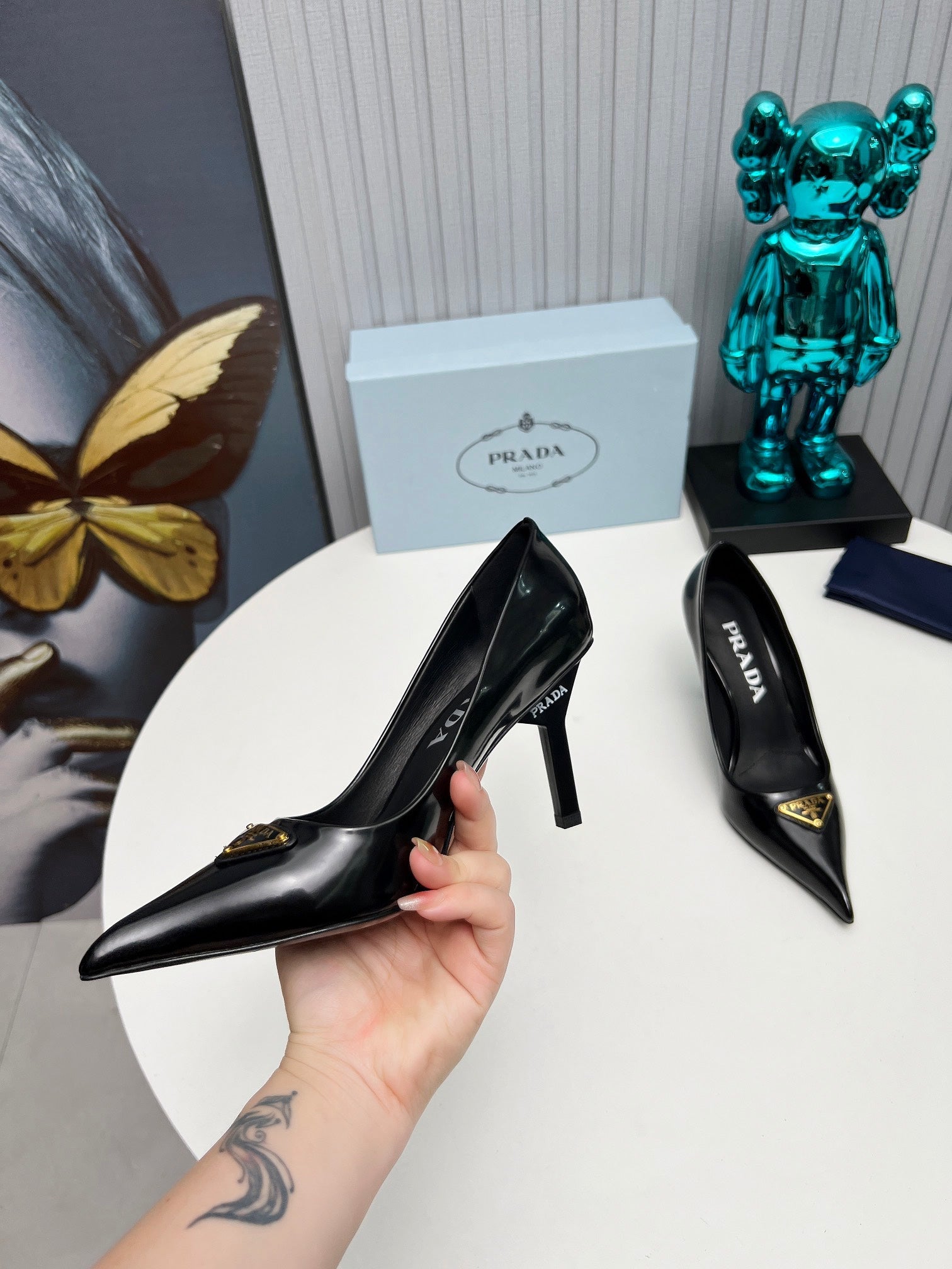 PRADA 26S POINTED TOE PUMPS STILETTO HEEL 80MM IN BLACK SHINE CALFSKIN