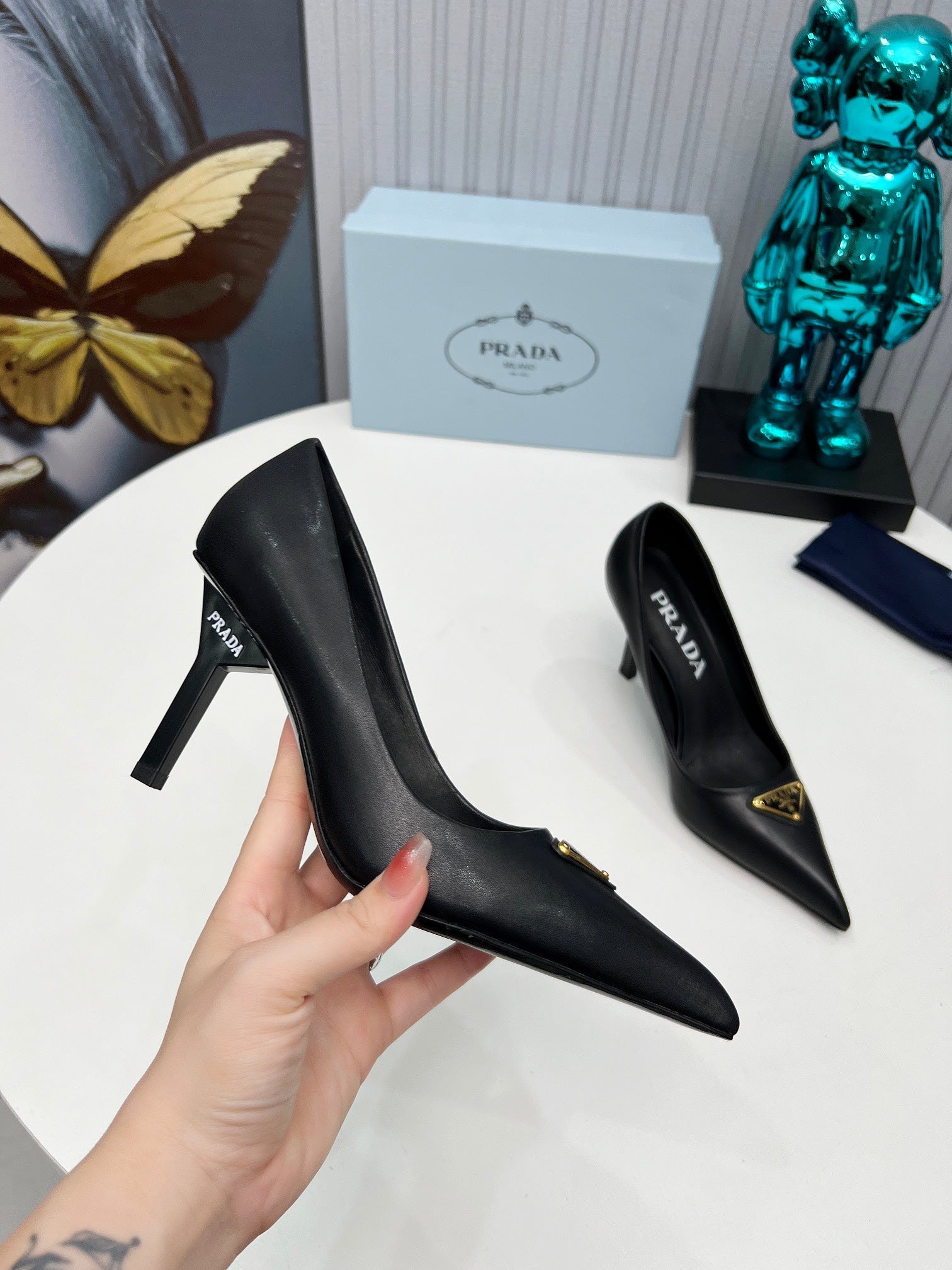 PRADA 26S POINTED TOE PUMPS STILETTO HEEL 80MM IN BLACK CALFSKIN