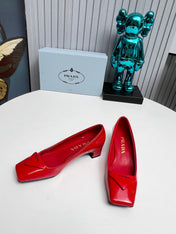 PRADA 26S SQUARE TOE PUMPS BLOCK HEEL 40MM IN RED PATENT CALFSKIN WITH LOGO