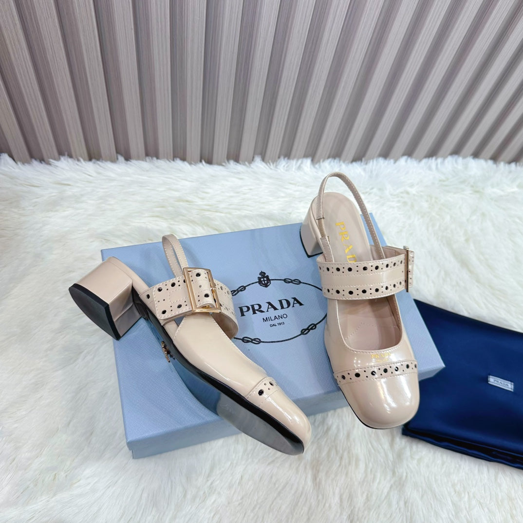 PRADA 26S SQUARE TOE STUDDED SLINGBACK BLOCK HEEL 40MM IN BEIGE PATENT CALFSKIN