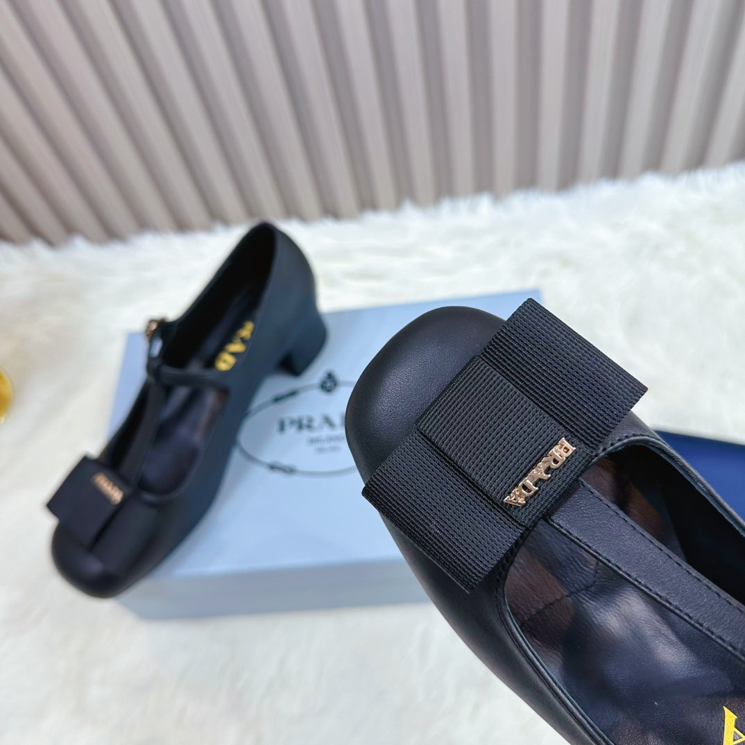 PRADA 26S T-STRAP MARY JANE PUMPS 40MM IN BLACK CALFSKIN WITH BOW