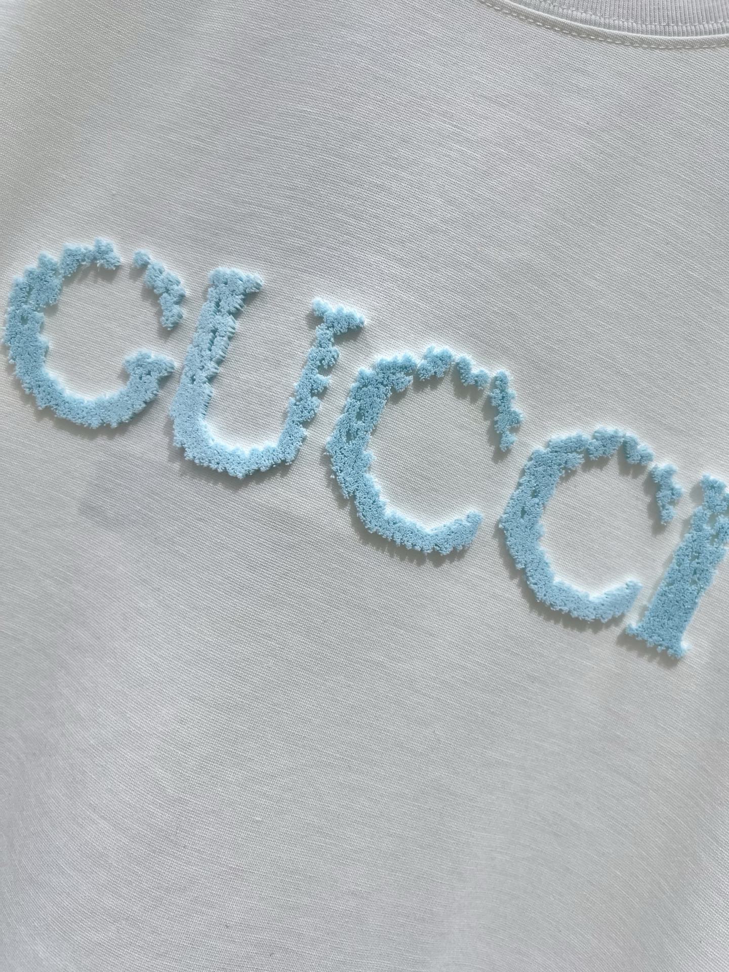 GUCCI 26S T-SHIRT 240