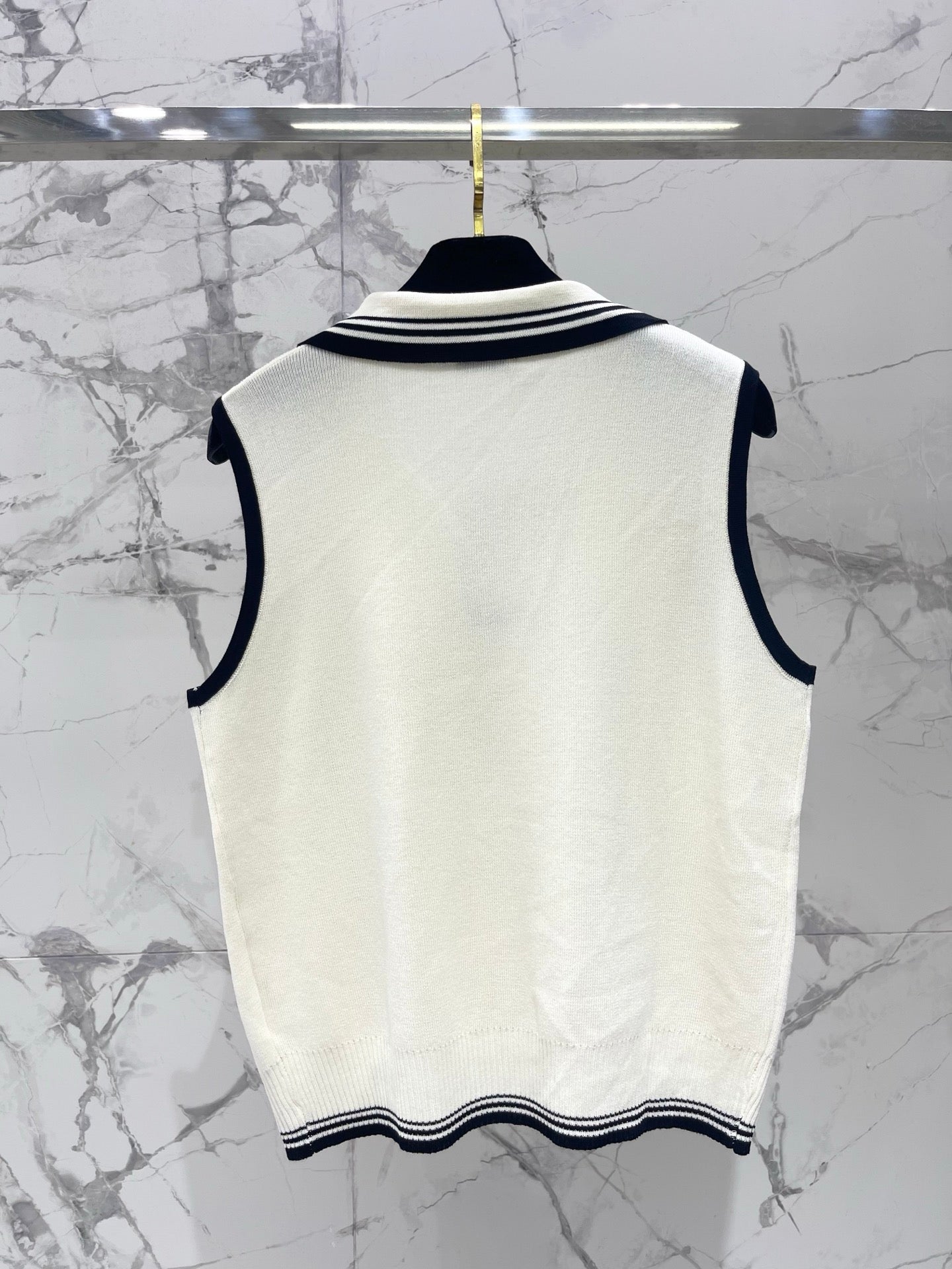 CHANEL 26S SLEEVELESS KNIT TOP 1417