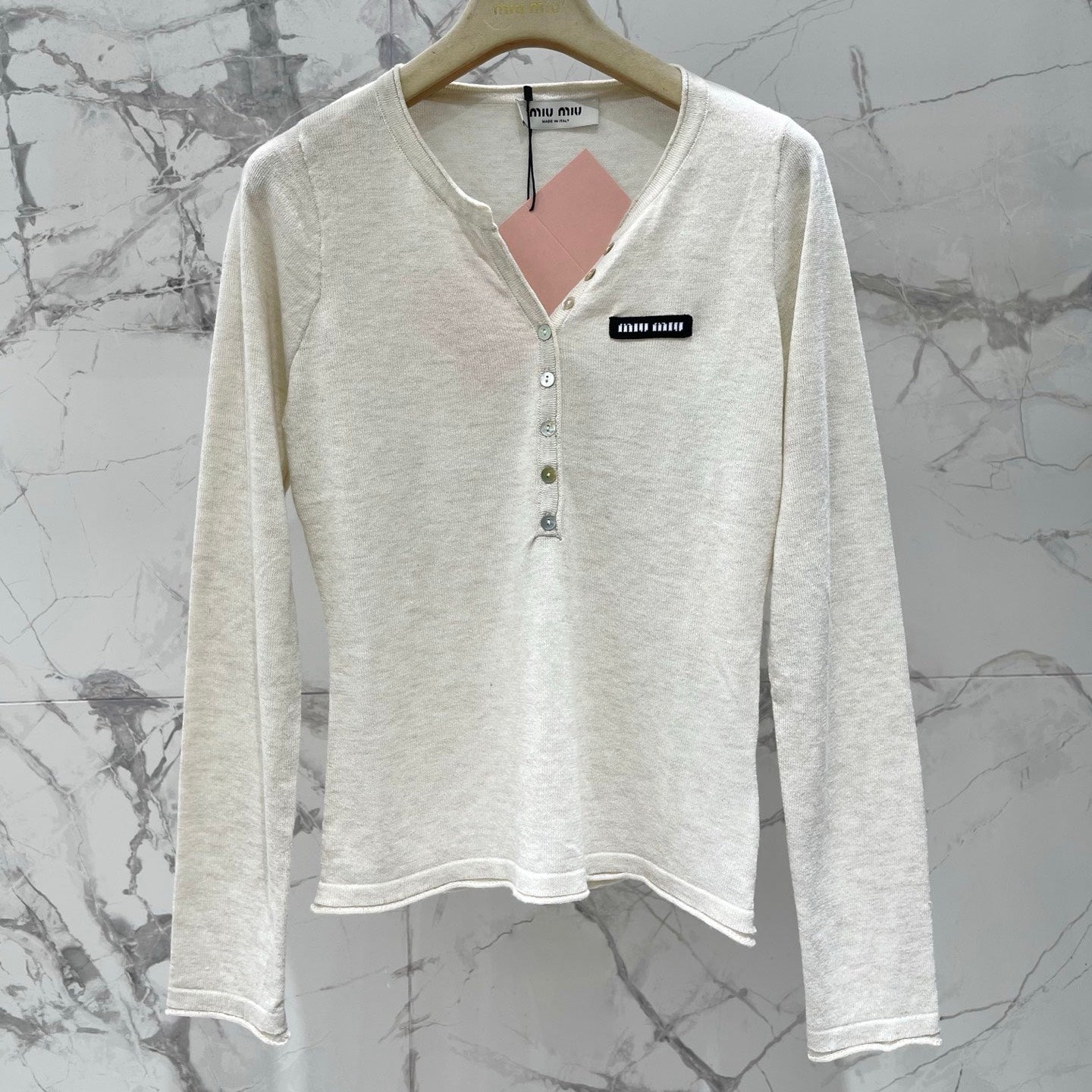 MIUMIU 26S V-NECK BUTTONED LONG-SLEEVE KNIT TOP 1432
