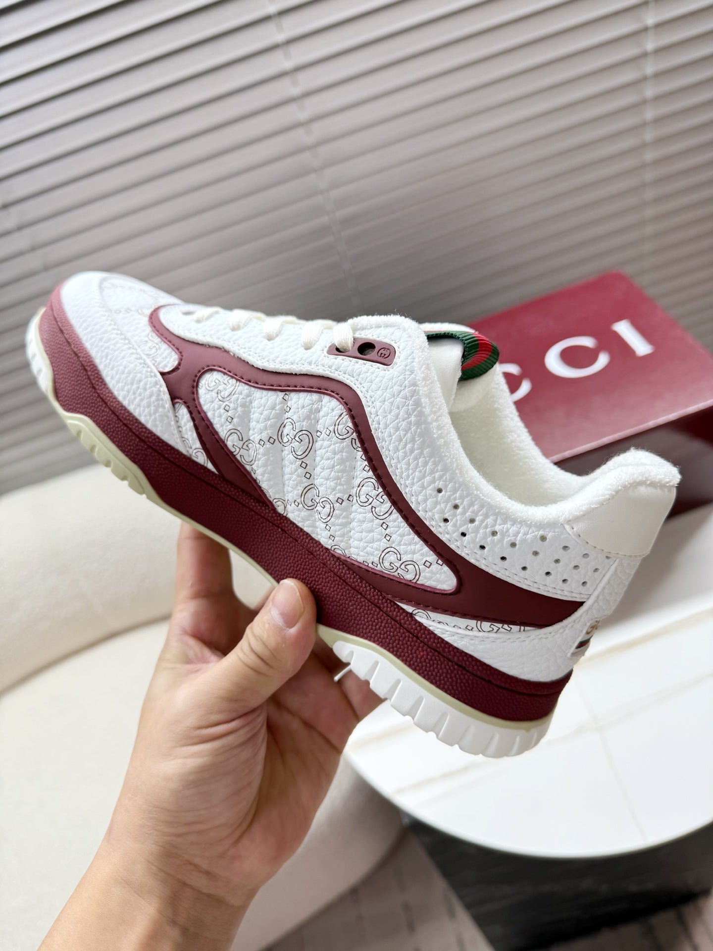 GUCCI 26S MAC80 SNEAKER IN WHITE AND RED LEATHER