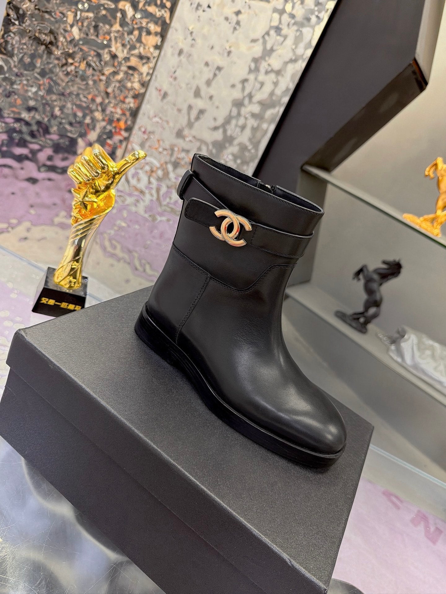 CHANEL 26S ANKLE BOOTS WITH SIDE ZIPPER 25 MM IN BLACK CALFSKIN CC LOGO