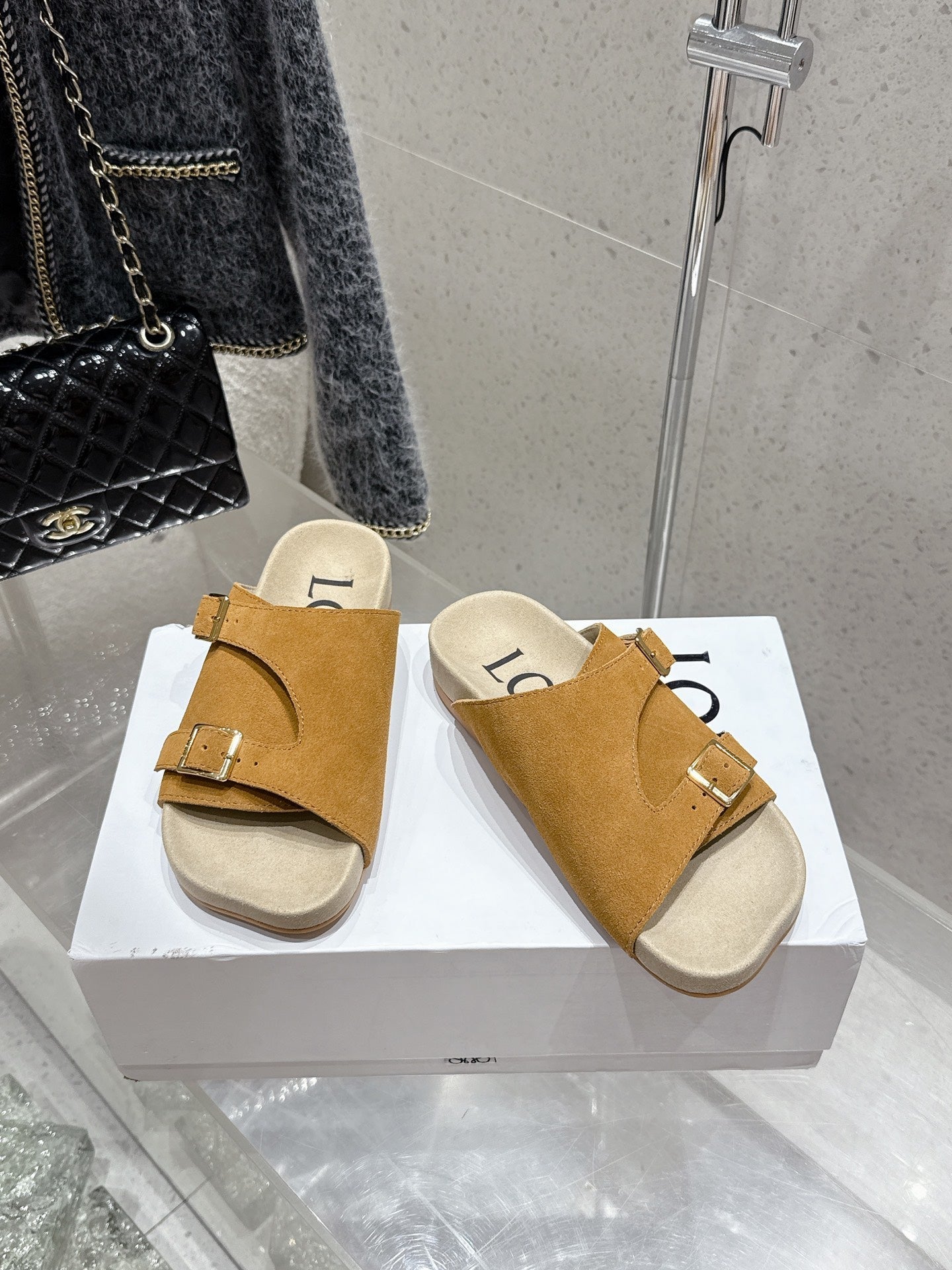 LOEWE 26S EASE SLIDE IN CAMEL BROWN SUEDE