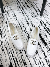 LOAFERS IN WHITE CALFSKIN HARDWARE WITH ROCK MIX CHAIN
