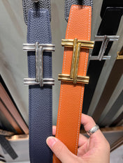 HM TRAVERSE BELT BUCKLE & REVERSIBLE NAVY BLUE LEATHER STRAP 38 MM SILVER HARDWARE