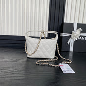 HOBO BAG 21 IN WHITE GRAINED CALFSKIN GOLD HARDWARE