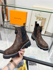 LV WOMEN'S SHORT BOOTS IN CHOCOLATE BROWN MONOGRAM CALFSKIN