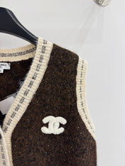 CHANEL 26S SLEEVELESS KNIT BLAZER 741