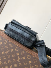 LV 25S GETAWAY MESSENGER BAG 20 IN BLACK MONOGRAM ECLIPSE CANVAS
