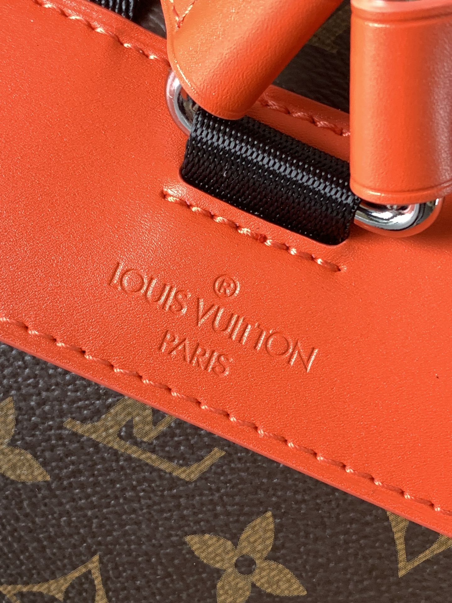 LV 25S CHRISTOPHER BACKPACK 48 IN BROWN AND VERMILION CANVAS MONOGRAM