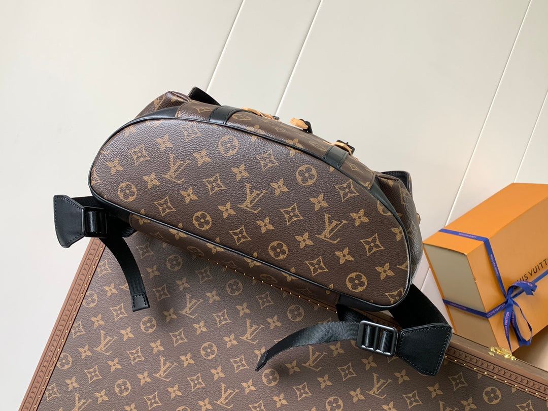 LV 25S CHRISTOPHER BACKPACK 44 IN BROWN AND BLACK CANVAS MONOGRAM