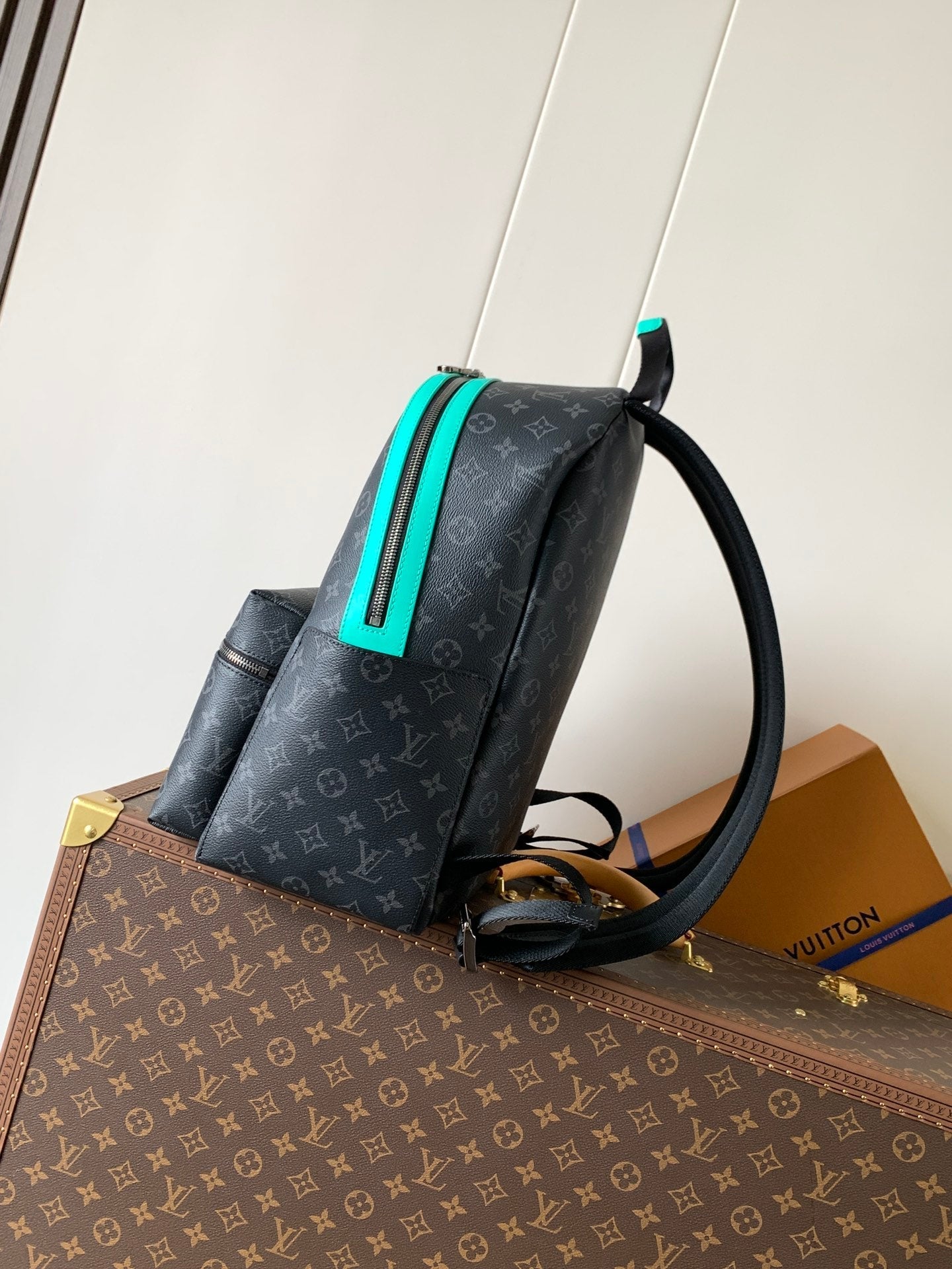 LV 25S DISCOVERY PM BACKPACK 38 IN BLACK AQUA MONOGRAM ECLIPSE CANVAS AND CALFSKIN