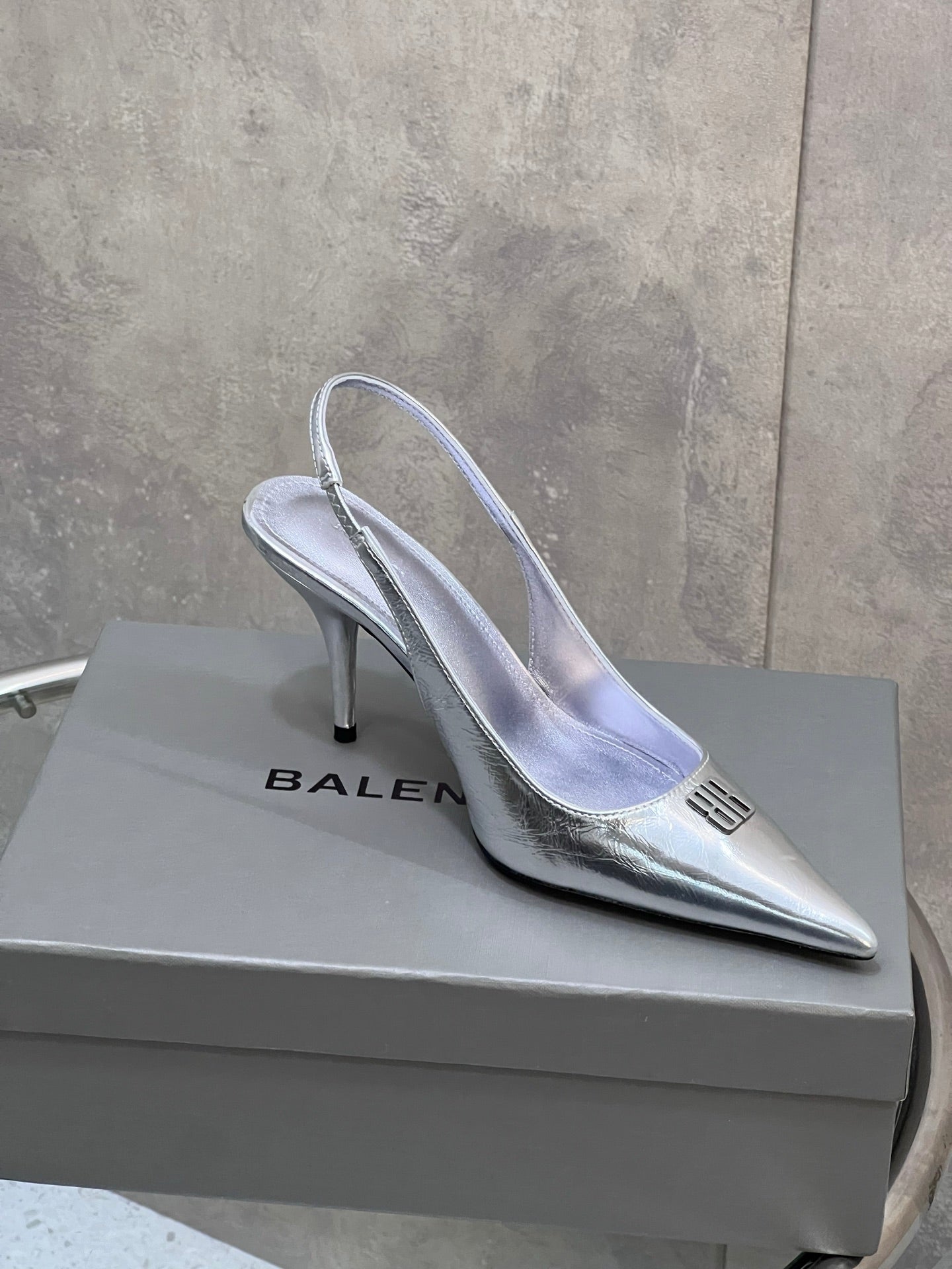 BALENCIAGA 25S HIGH-HEEL SLINGBACK 85 MM IN SILVER COW LEATHER