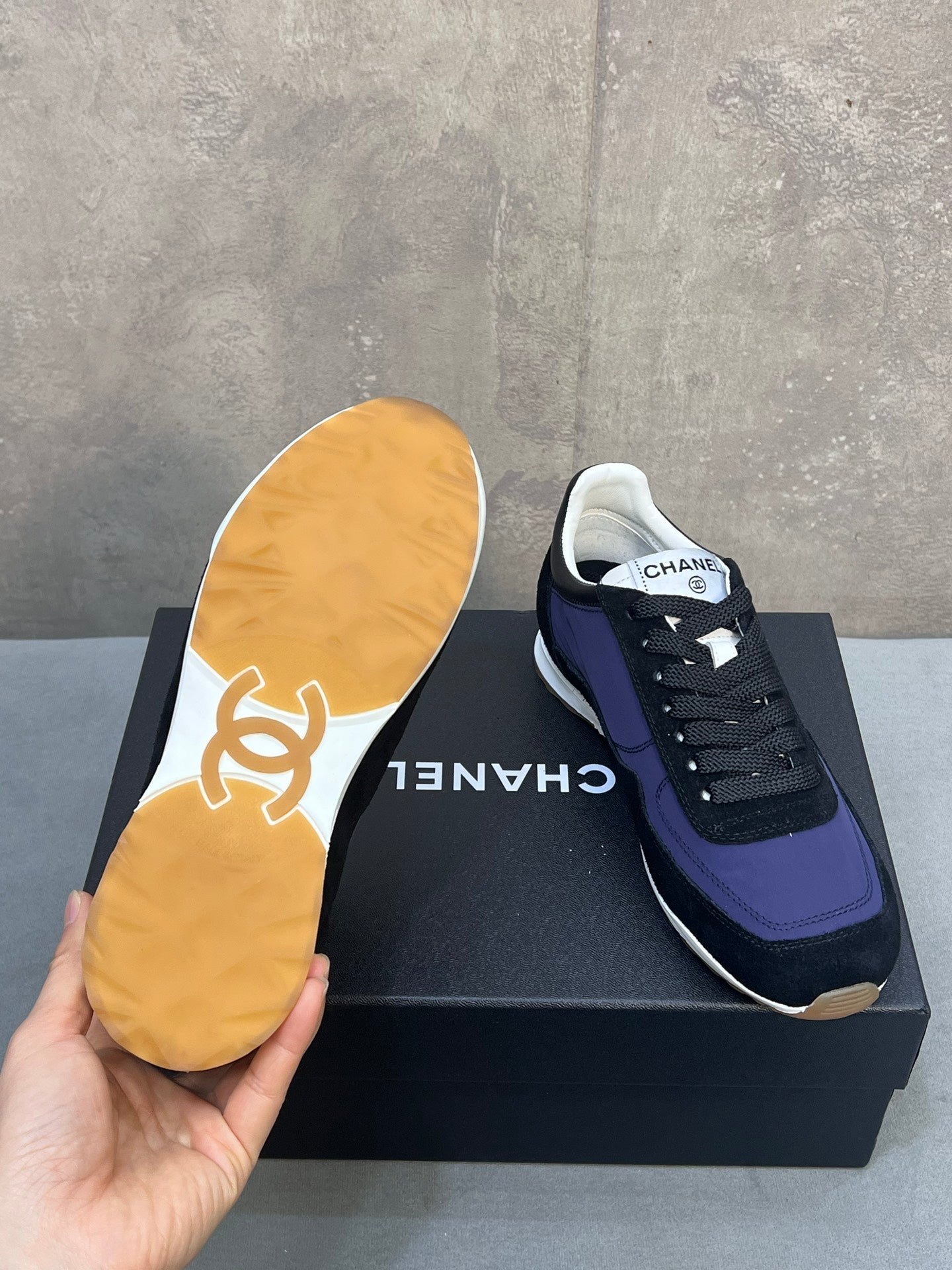 CHANEL 26S RUNNING SNEAKERS IN BLACK PURPLE MIX MATERIAL CC LOGO
