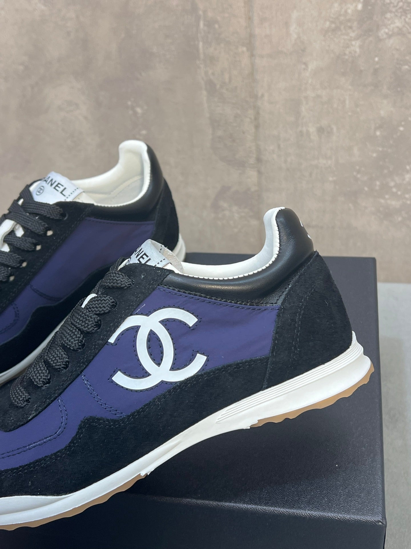 CHANEL 26S RUNNING SNEAKERS IN BLACK PURPLE MIX MATERIAL CC LOGO