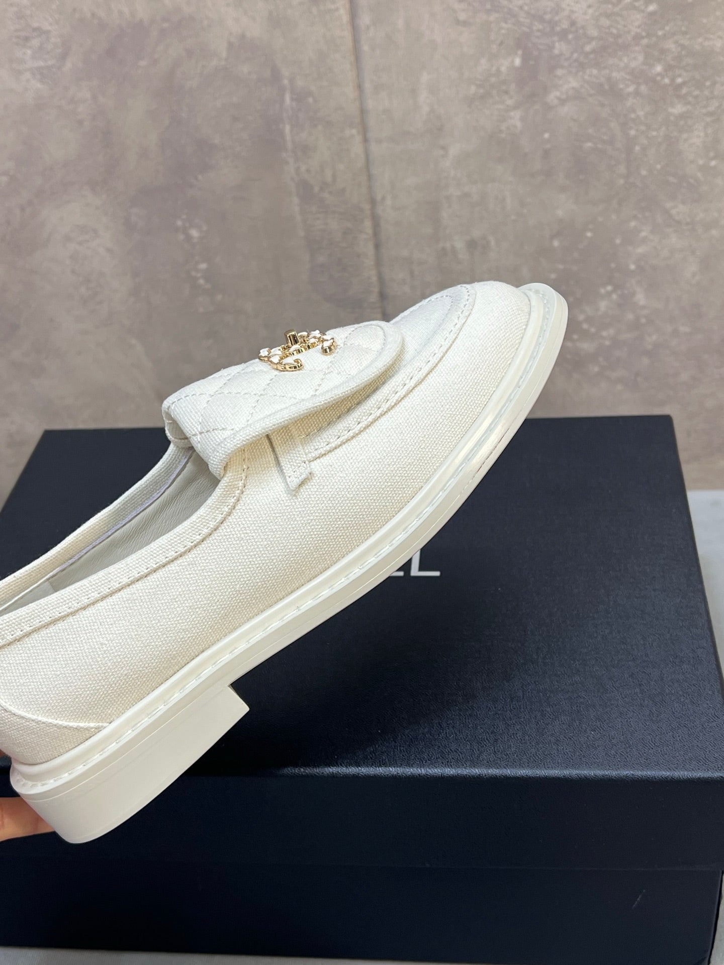 CHANEL 26S LOAFERS IN WHITE CANVAS WITH QUILTED FLAP & CHAIN CC LOGO