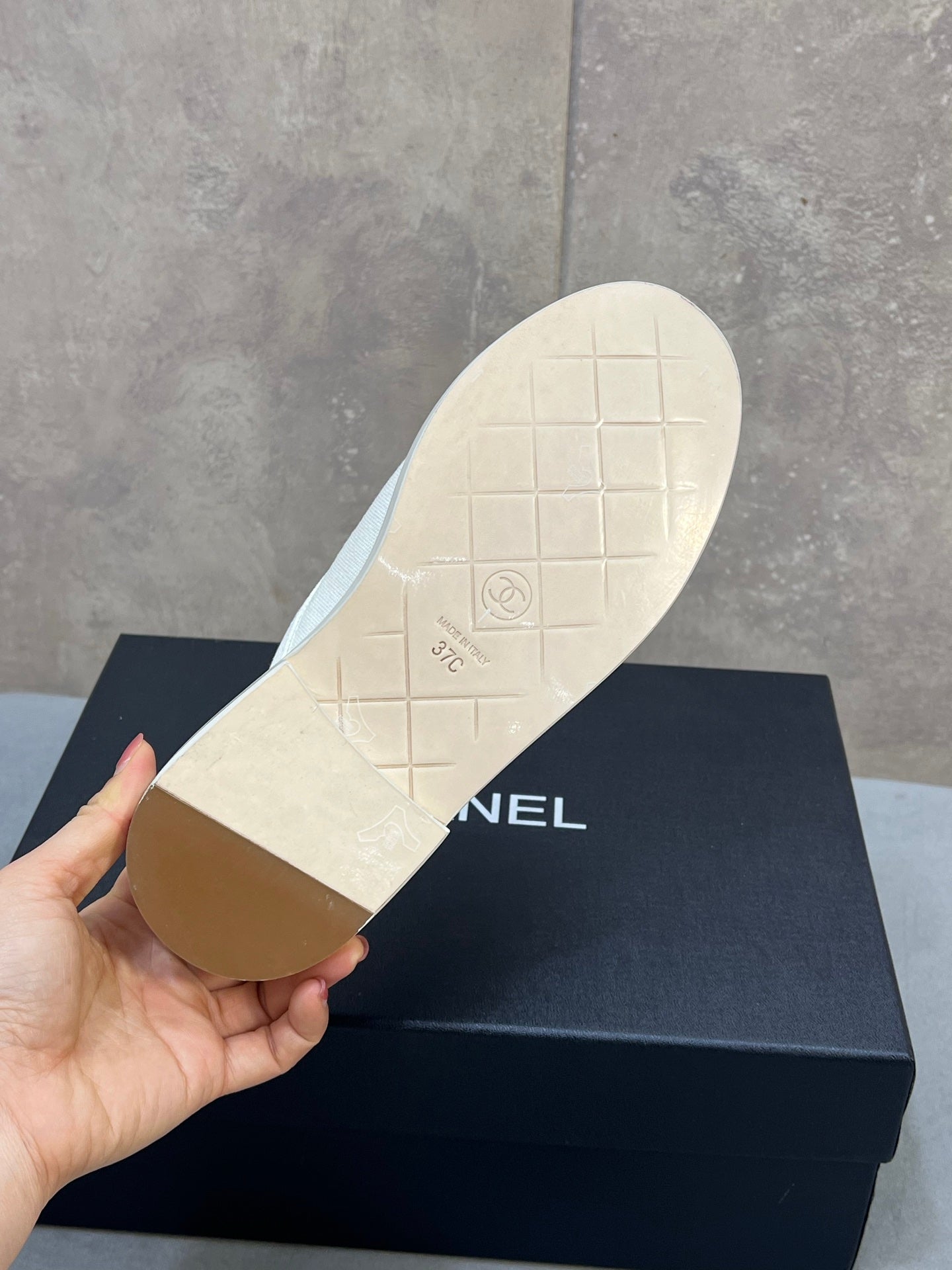 CHANEL 26S MULE LOAFERS IN WHITE CANVAS WITH QUILTED FLAP & CC LOGO