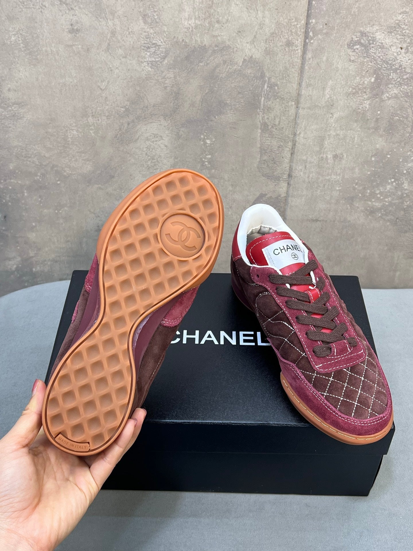 CHANEL 26S SNEAKERS IN DARK BROWN AND BURGUNDY RED SUEDE QUILTED CC LOGO