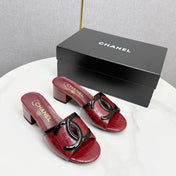 CHANEL 26S BLOCK HEEL SANDALS 40 MM IN RED CROCODILE-EMBOSSED CALFSKIN