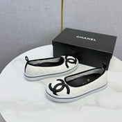 CHANEL 26S CC LOGO SLIP-ON SNEAKERS IN WHITE CALFSKIN
