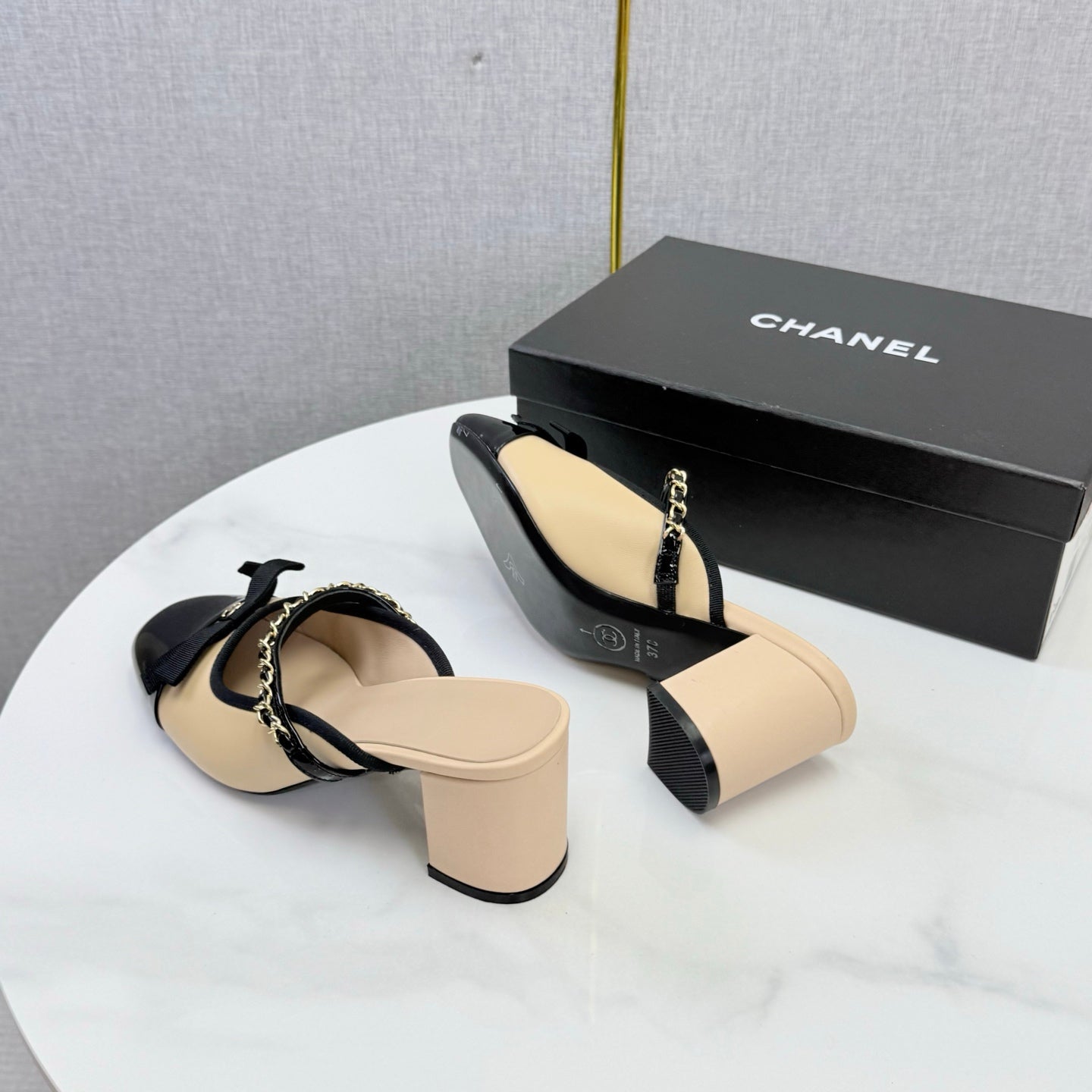 CHANEL 26S HIGH HEEL MULES 45 MM IN BEIGE AND BLACK LAMBSKIN