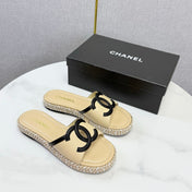 CHANEL 26S PLATFORM SLIDES IN BEIGE LAMBSKIN WITH CC LOGO
