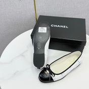 CHANEL 26S BALLET FLATS IN WHITE TWEED AND BLACK LAMBSKIN