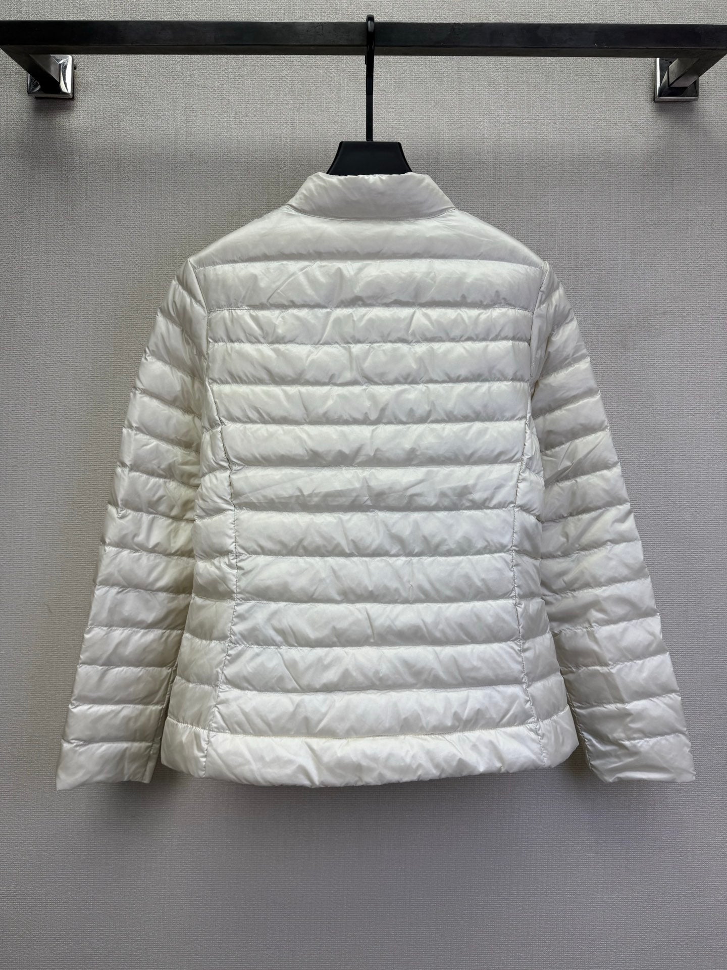 MONCLER 25S JACKET IN WHITE 048
