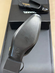 CC SLINGBACK 25S IN BLACK SUEDE AND GLOSSY LEATHER WITH LOGO