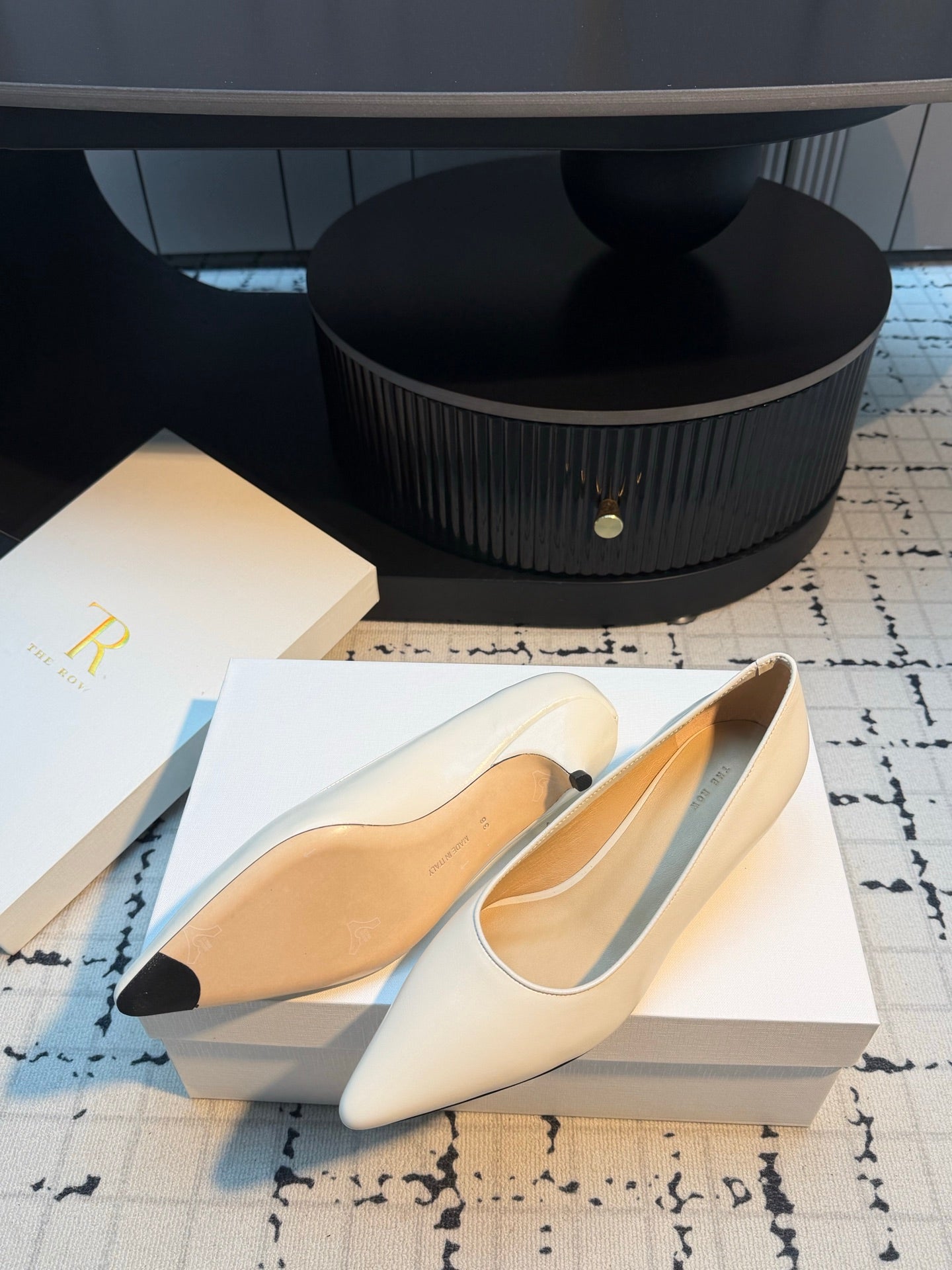 THE ROW 26S POINTED TOE HIGH HEELS 35MM IN IVORY WHITE CALFSKIN