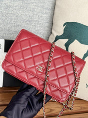 CC WOC ENTRUPY 19 BAG IN CHERRY RED CALFSKIN