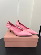 POINTED-TOE MID HEEL PUMPS IN PINK SMOOTH LAMBSKIN
