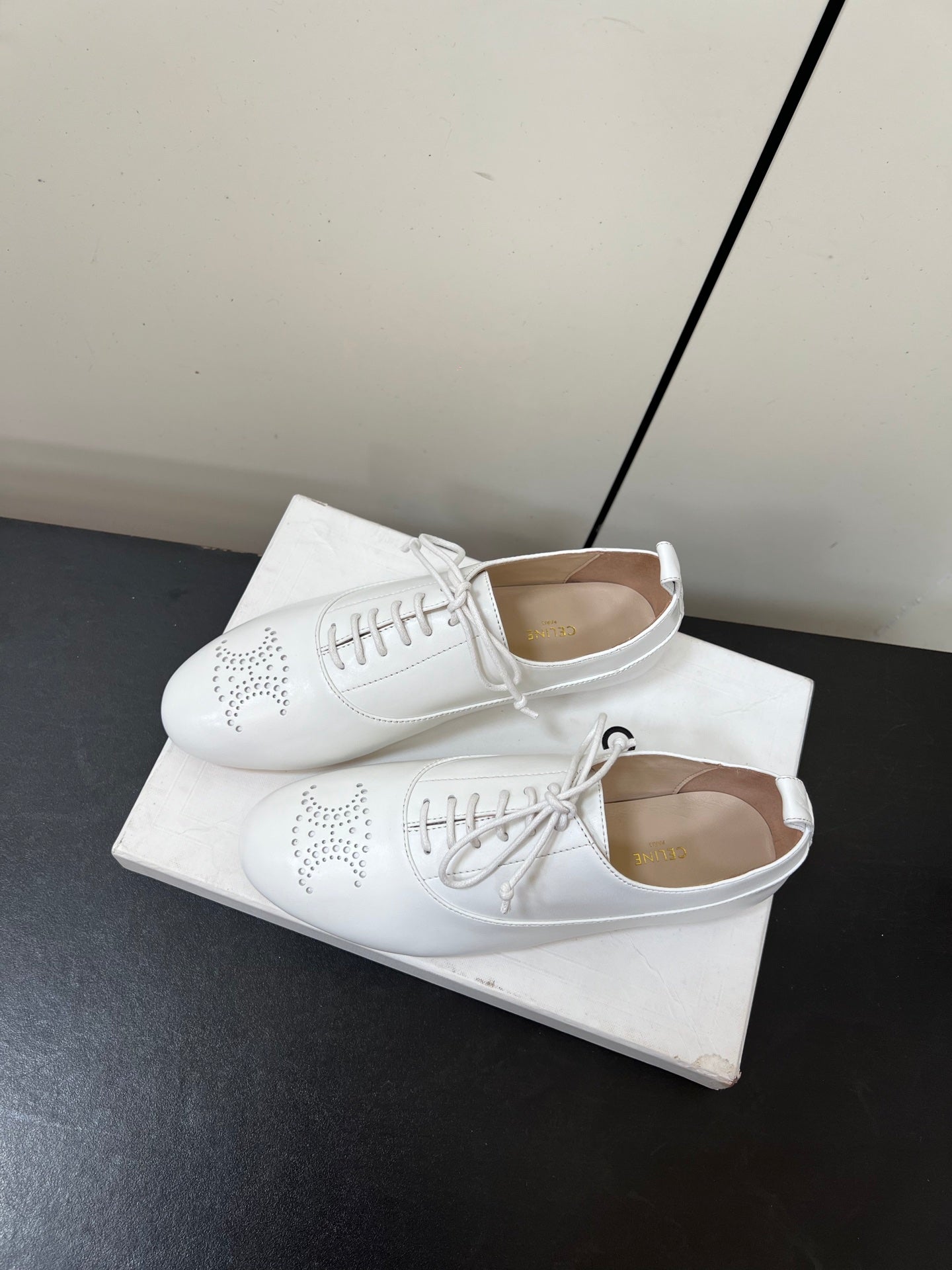 CELINE 26S MINIMAL LACE-UP SHOES IN WHITE CALFSKIN