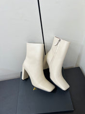 ALAIA 26S SQUARE-TOE BOOTS IN WHITE CALFSKIN