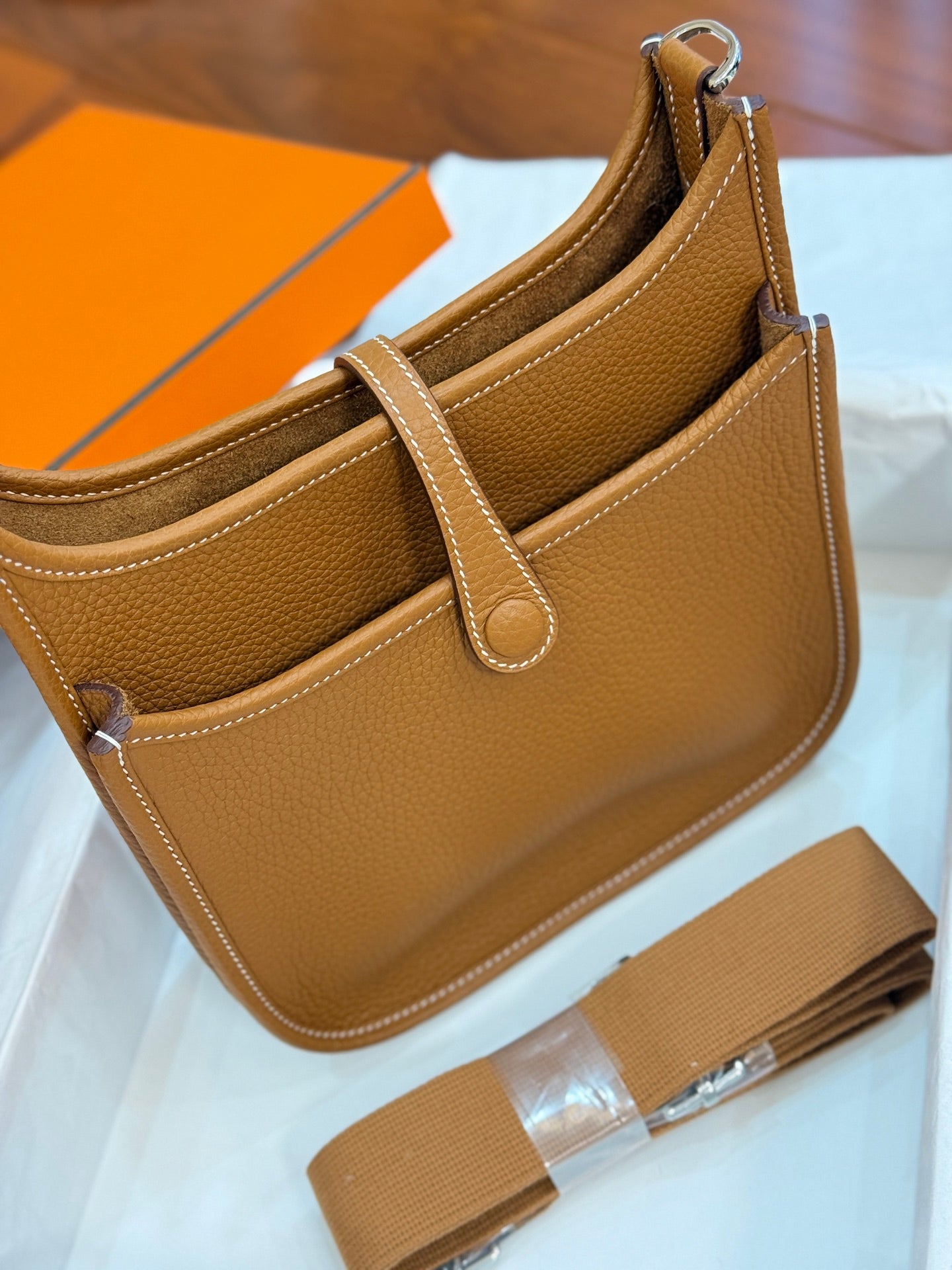 HM 26S EVELYNE BAG 23MM IN ORANGE BROWN GRAINED CALFSKIN