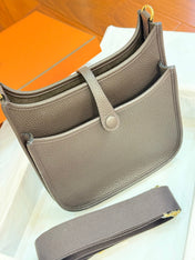HM 26S EVELYNE BAG 23MM IN DARK BROWN GRAINED CALFSKIN