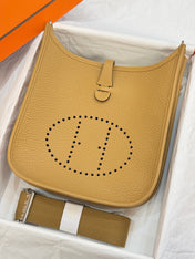 HM 26S EVELYNE BAG 23MM IN GOLDEN BROWN GRAINED CALFSKIN