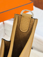 HM 26S EVELYNE BAG 23MM IN GOLDEN BROWN GRAINED CALFSKIN