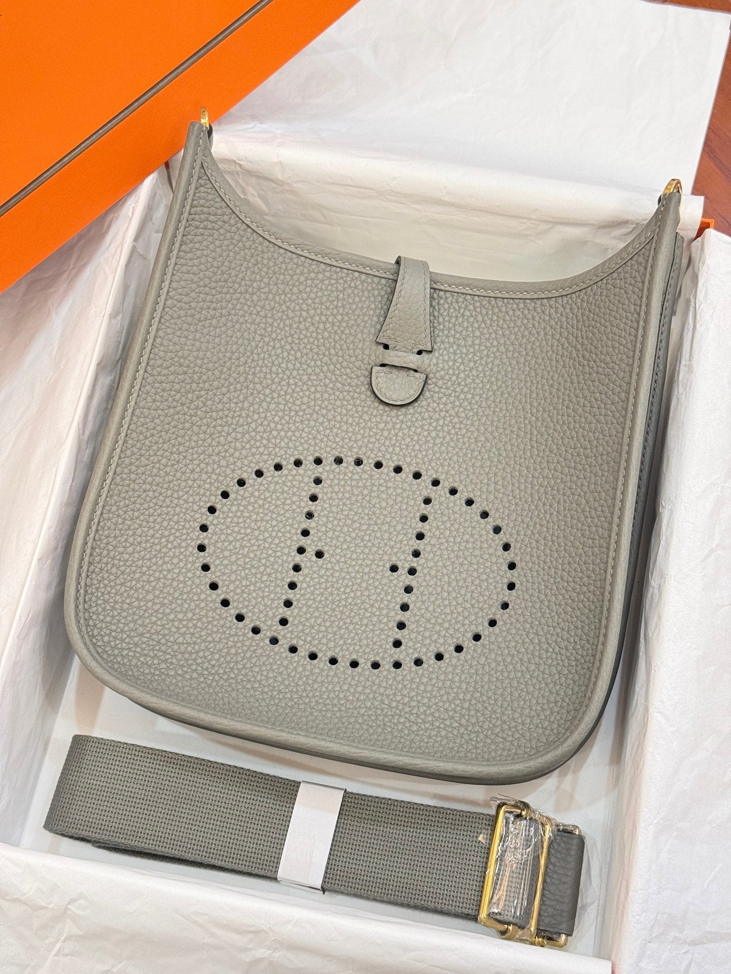 HM 26S EVELYNE BAG 23MM IN GRAY GRAINED CALFSKIN